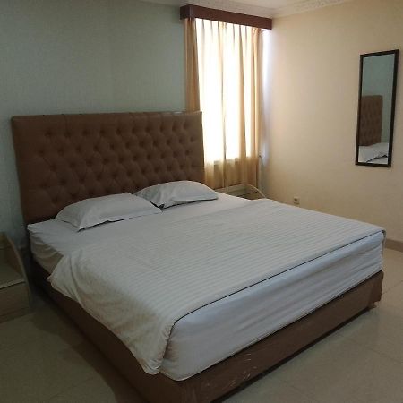 Zen Boutique Syariah Hotel Giacarta Esterno foto