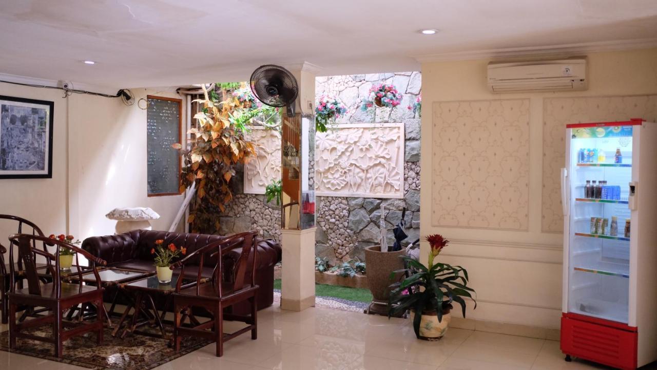 Zen Boutique Syariah Hotel Giacarta Esterno foto