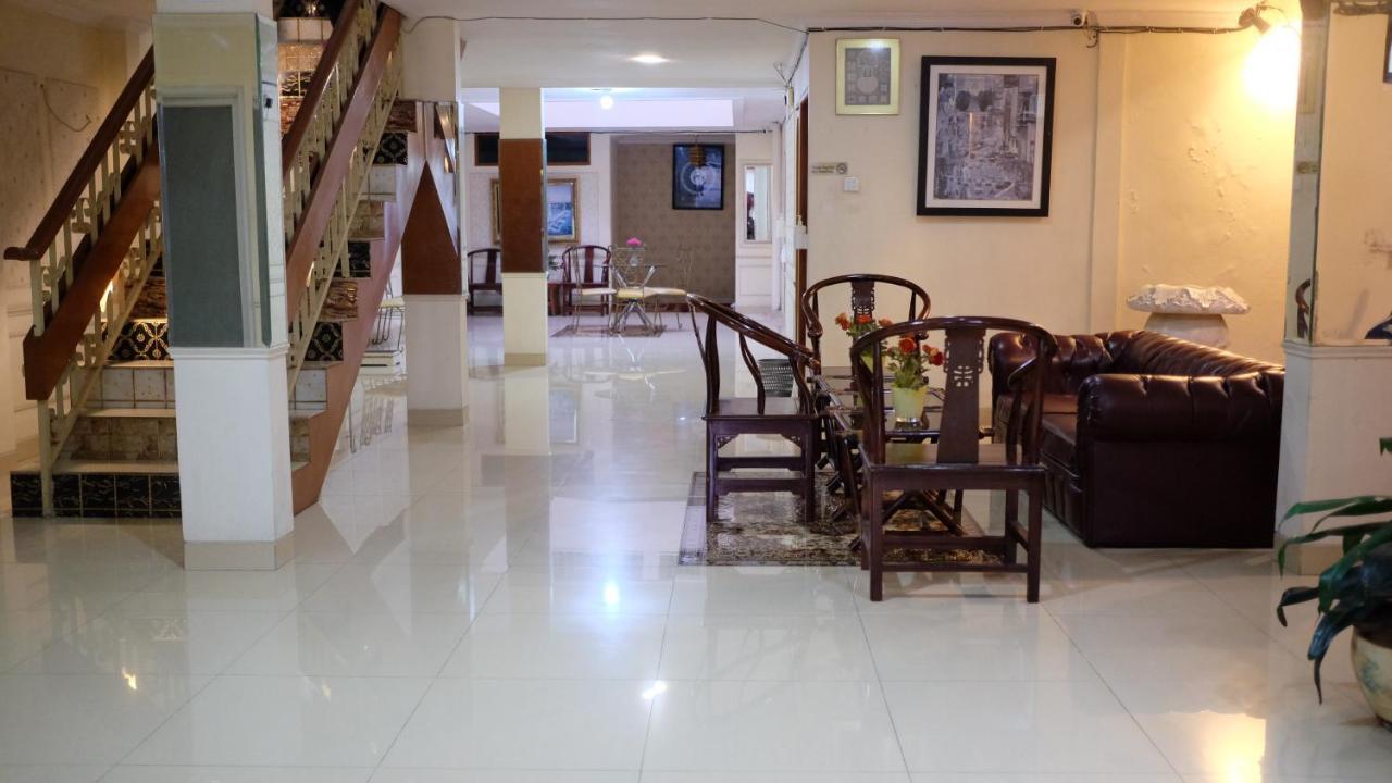Zen Boutique Syariah Hotel Giacarta Esterno foto